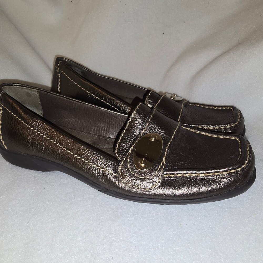 Liz Claiborne Loafers or Moccasins Bronze Size 7.5 M Leather Upper